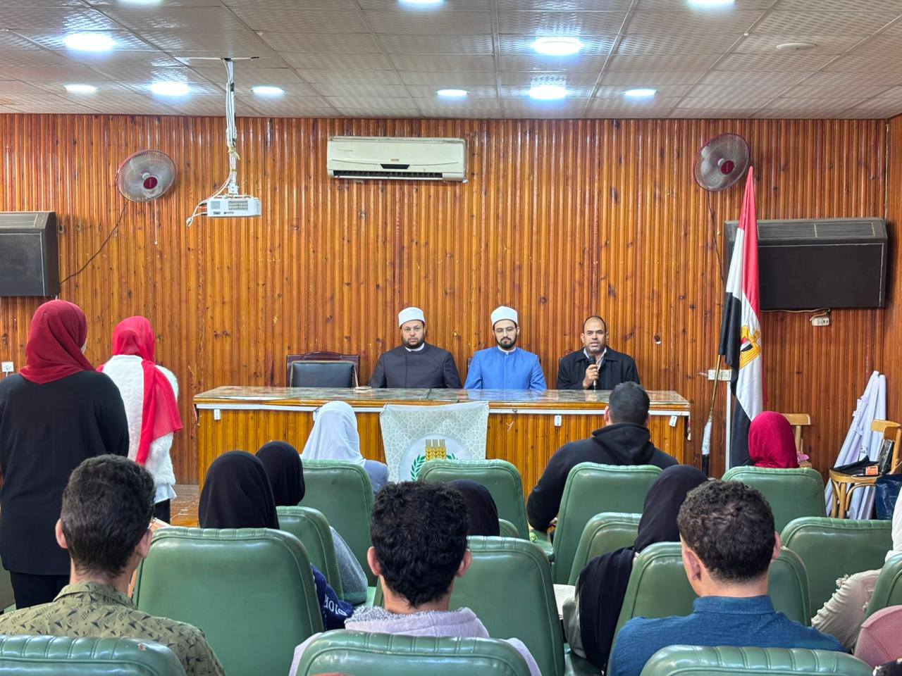 كلية الزراعة تنظم ندوة حول «وسائل التواصل الاجتماعي والتباعد العاطفي» لتعزيز التوعية بين الطلاب