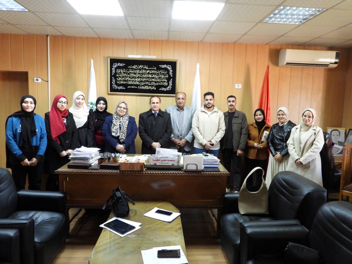 عميد كلية الزراعة يرحب بالمعيدين الجدد 