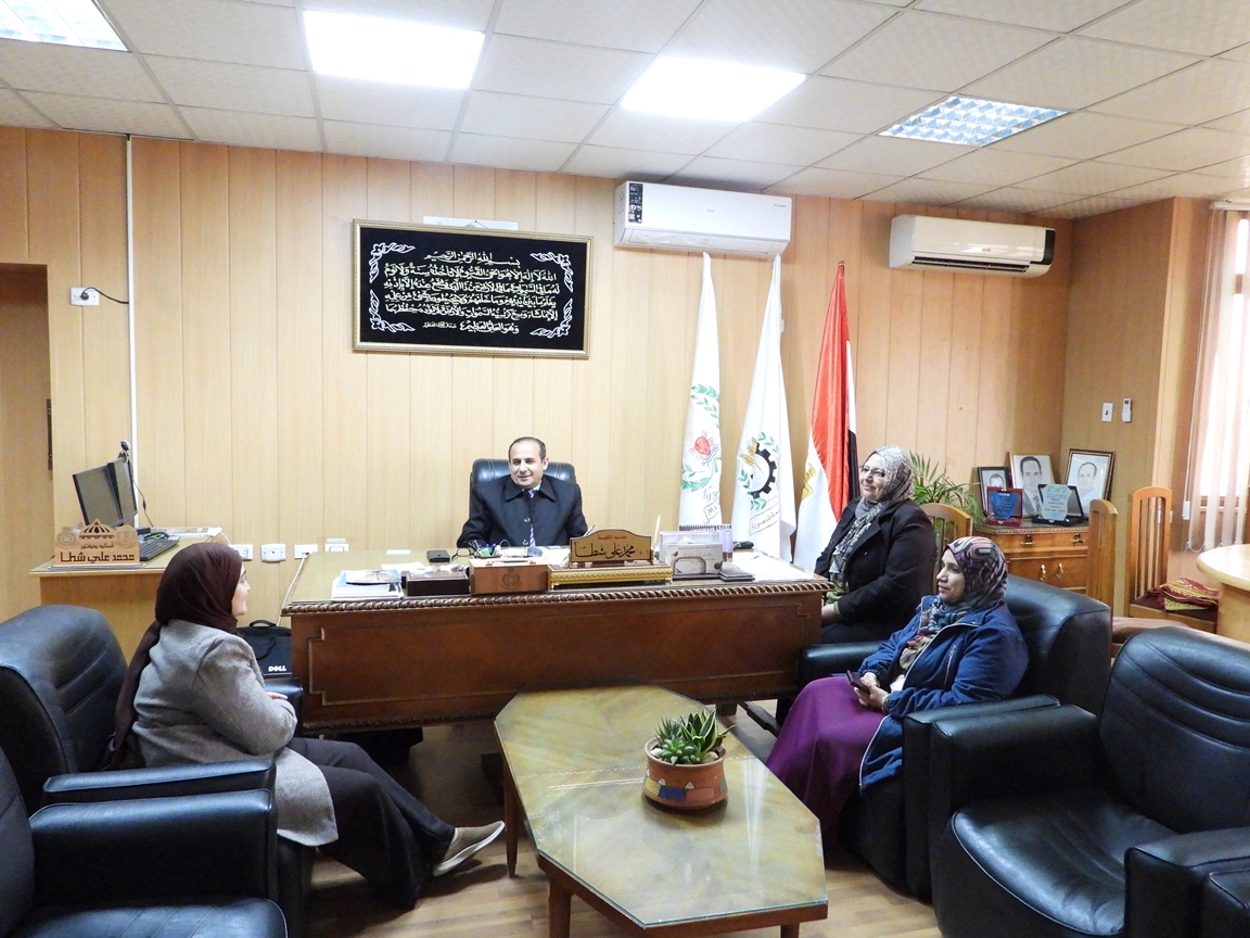 عقد مقابلة اختيار «مدير برنامج العلوم الاقتصادية والاجتماعية الزراعية» بكلية الزراعة