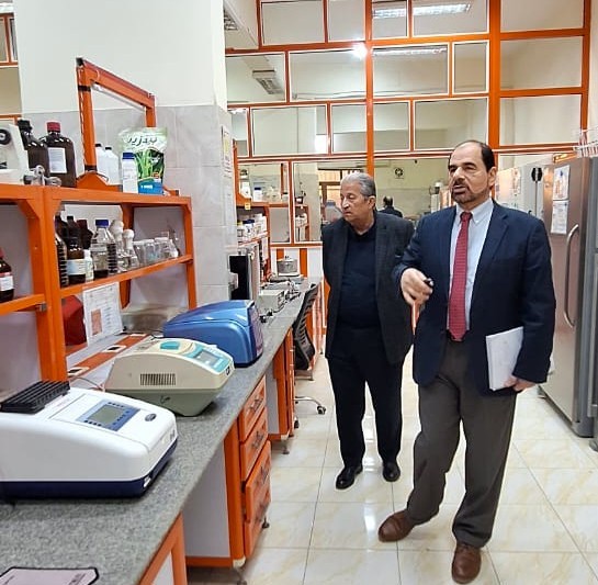 معمل أمراض البذور وزراعة الأنسجة يستقبل زيارة علمية لتعزيز التعاون وتبادل الخبرات البحثية