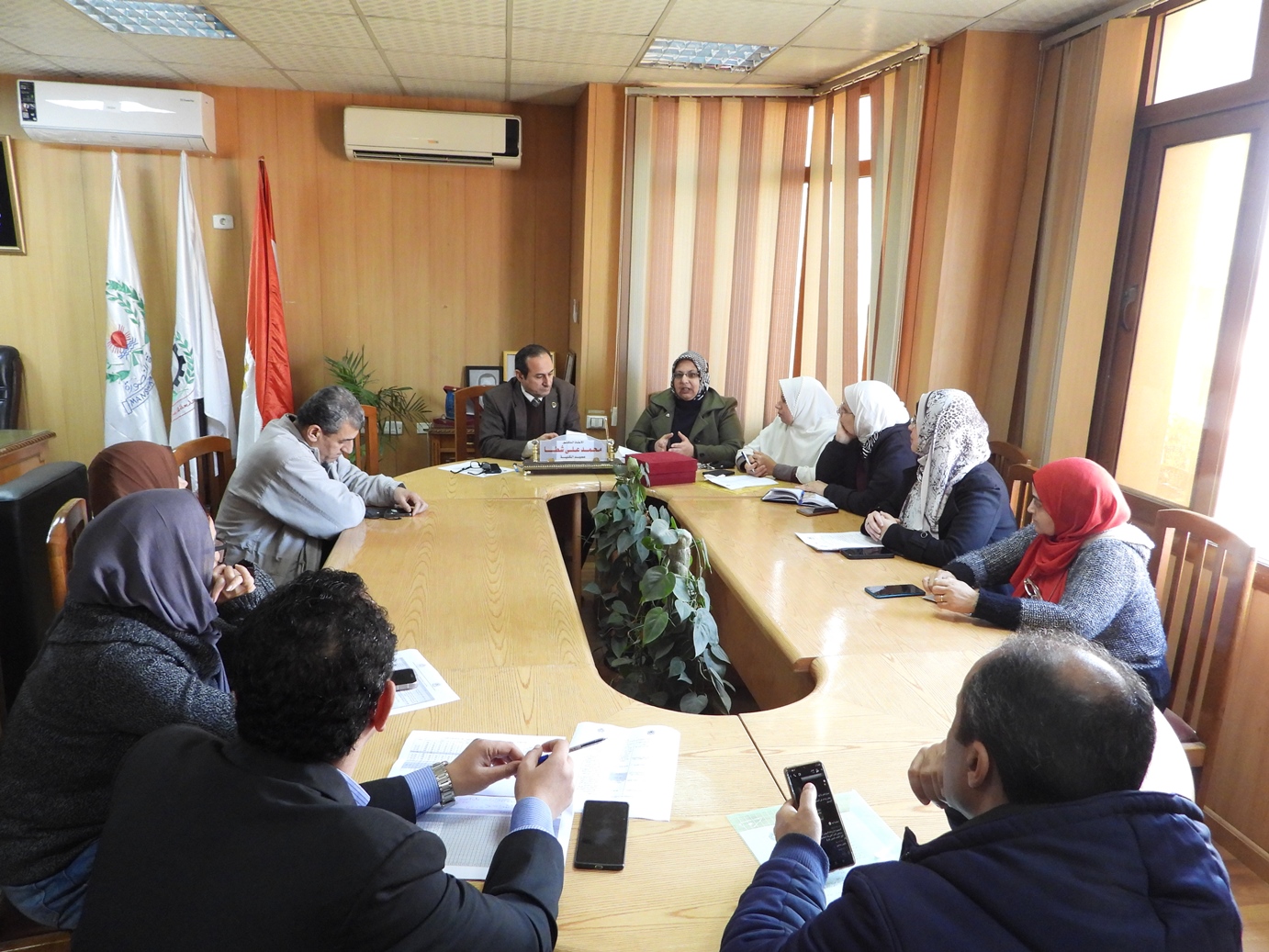 عميد كلية الزراعة يترأس اجتماعاً لتحديث البرامج التعليمية في ضوء متطلبات سوق العمل