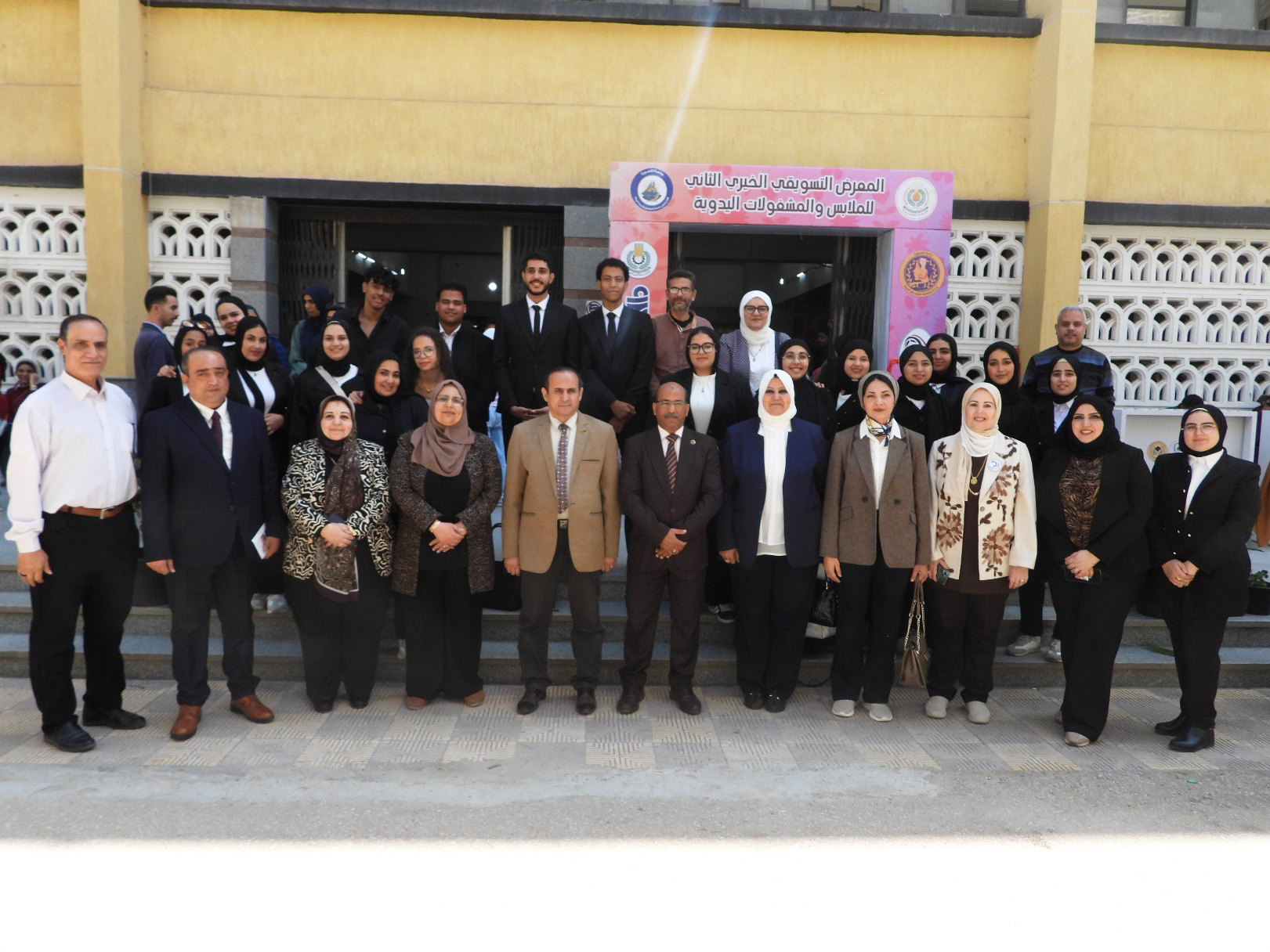 كلية الزراعة بالمنصورة تُطلق الموسم الثاني من معرضها التسويقي الخيري للملابس والمشغولات اليدوية